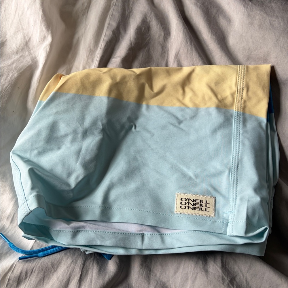 Men's Colorblock Peach & Blue Swim Trunks - Picture 7 of 8